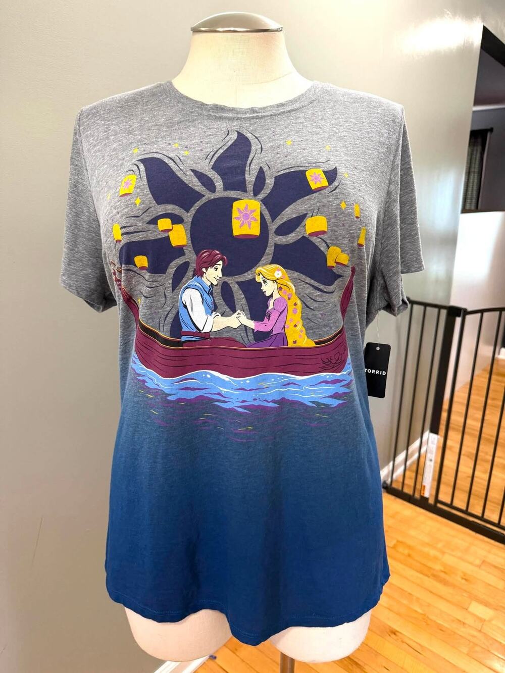Torrid 3 (3X) Disney Princess Tangled Rapunzel & Flynn Dip Dye Ombre T Shirt New